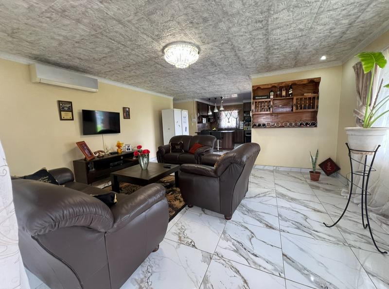 4 Bedroom Property for Sale in Kathu Northern Cape